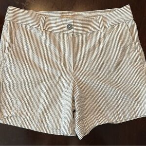 LOFT Striped Gray and White Seersucker Women’s Shorts